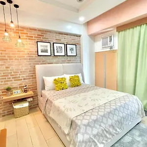 Apartment Lovely Unit With Free Wi-fi & Netflix I Across Naia T3 Airport, Manila